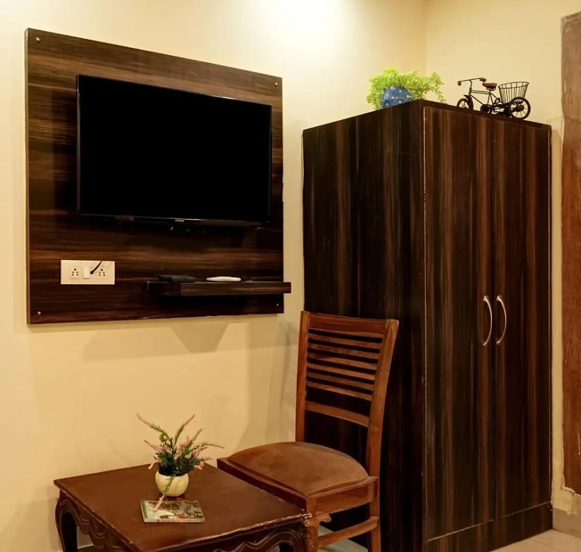 Hotel King Plaza Near Delhi Airport New Delhi